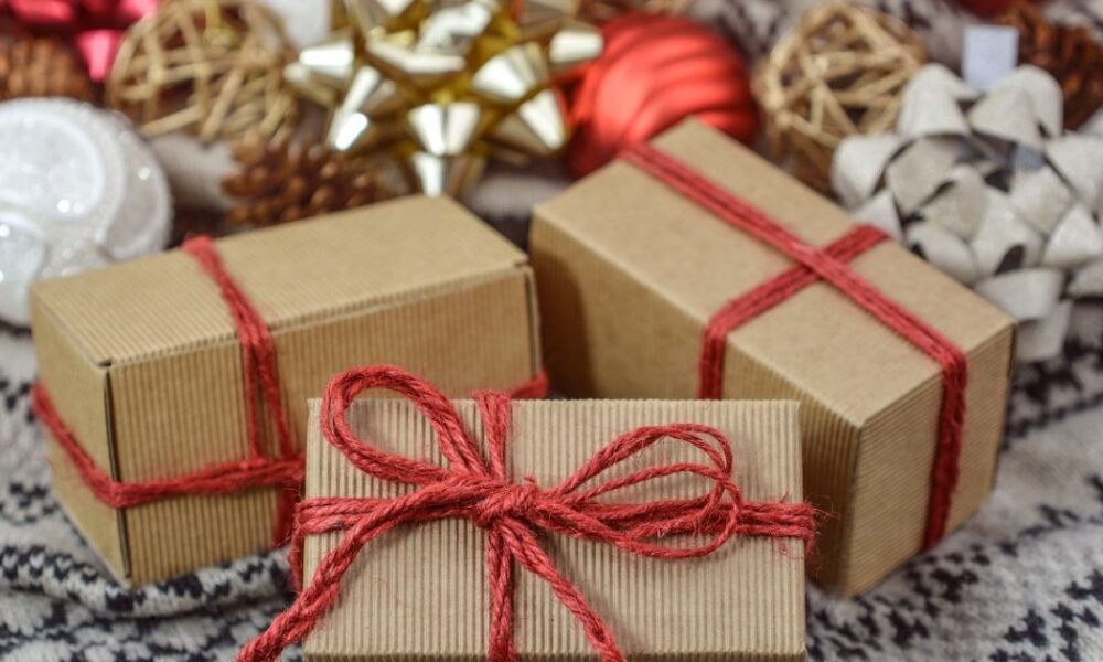 Что подарить на Новый год: идеи для практичных и амбициозных