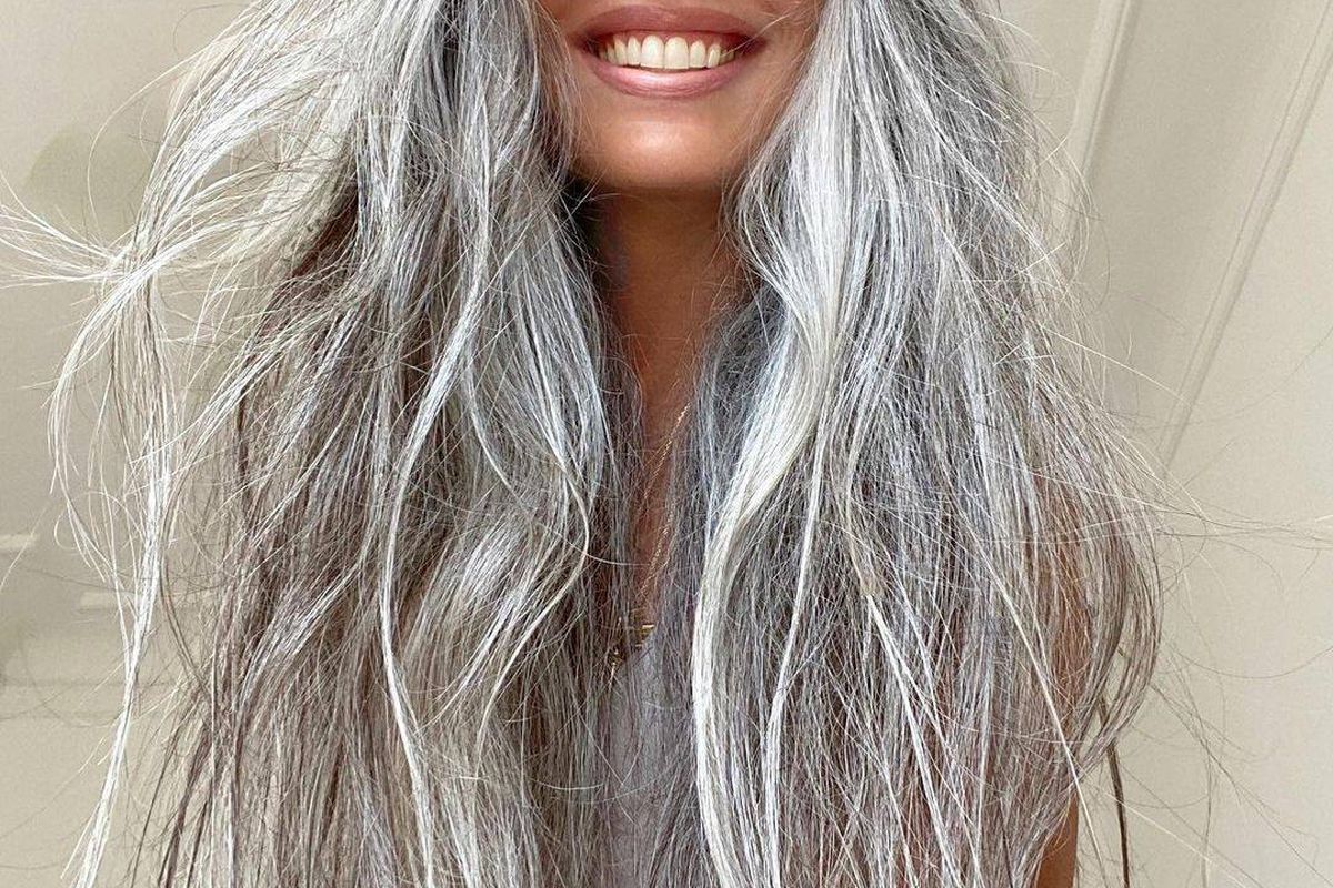 Как ухаживать за седыми волосами: советы для красоты и ухода