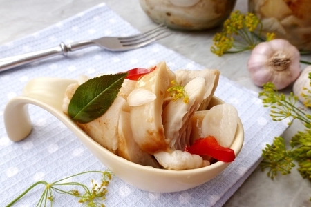 Торт «Пломбир» без духовки: быстрый рецепт за 15 минут, который любят уже 20 лет