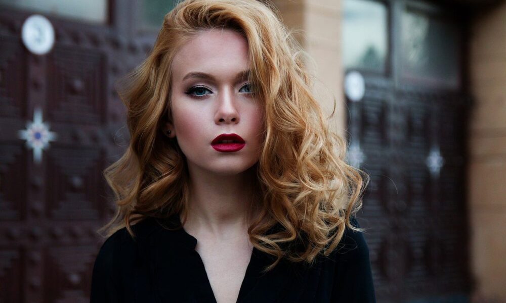 Что делает человека привлекательным: секреты харизмы для женщин и детей