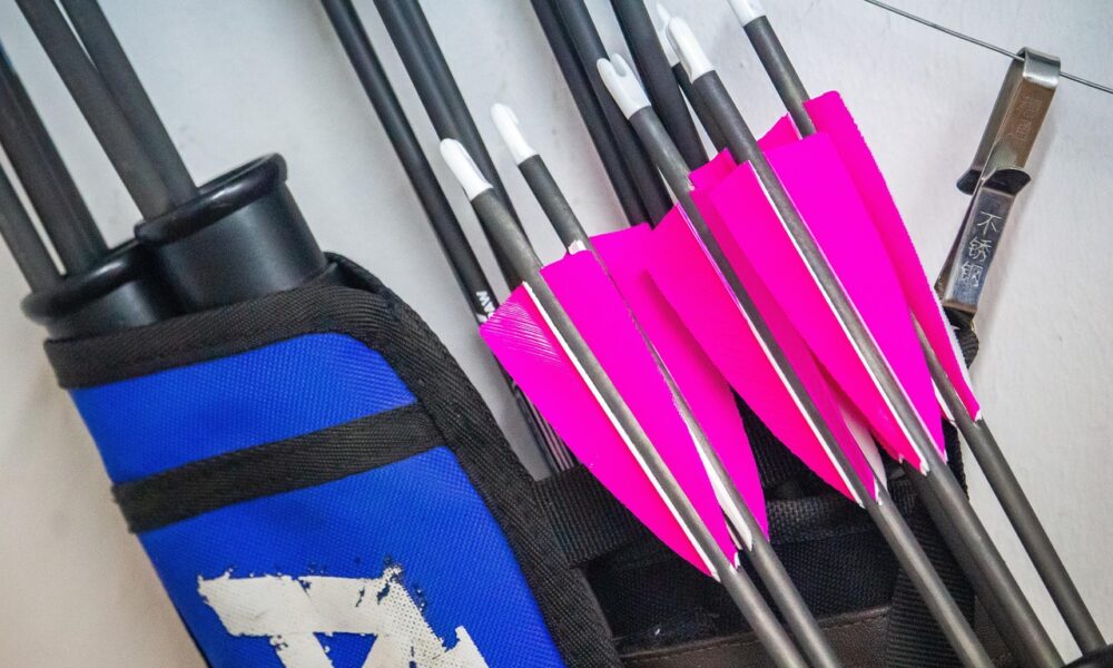 Image for: Тренды моды 2025: стильные луки, которые покорят каждую женщину. Tags: луки, стрелы, стрельба из лука, спорт,...