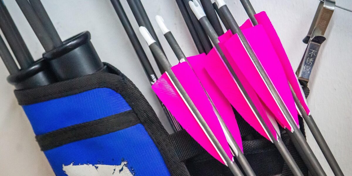 Image for: Тренды моды 2025: стильные луки, которые покорят каждую женщину. Tags: луки, стрелы, стрельба из лука, спорт,...