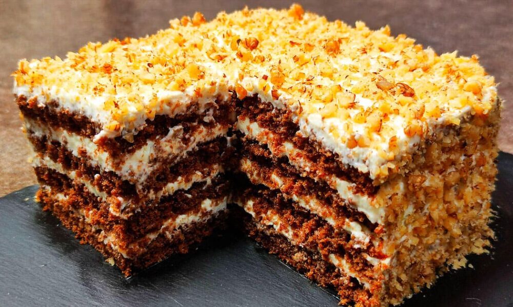 Шоколадный медовик за 15 минут: быстрый рецепт без раскатки и пропитки