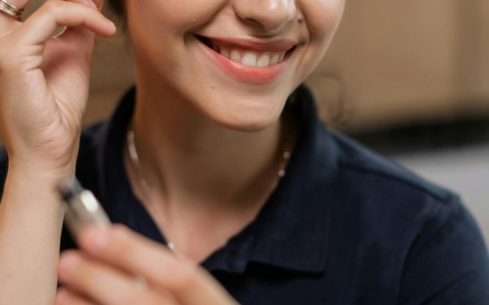 Секреты молодости: Как макияж бровей поможет выглядеть на 5 лет моложе