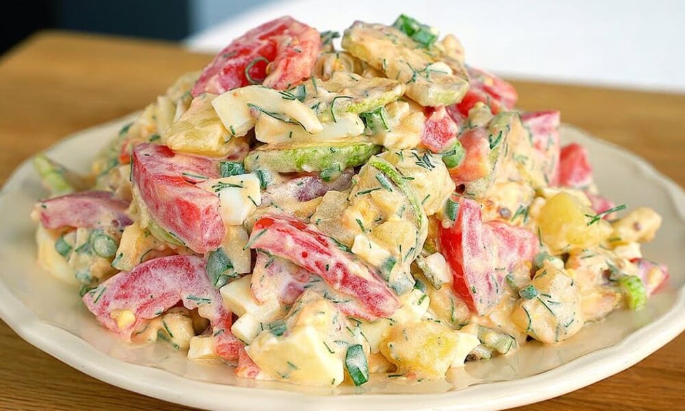 Самый любимый салат: универсальный рецепт для любого сезона, который никогда не надоест