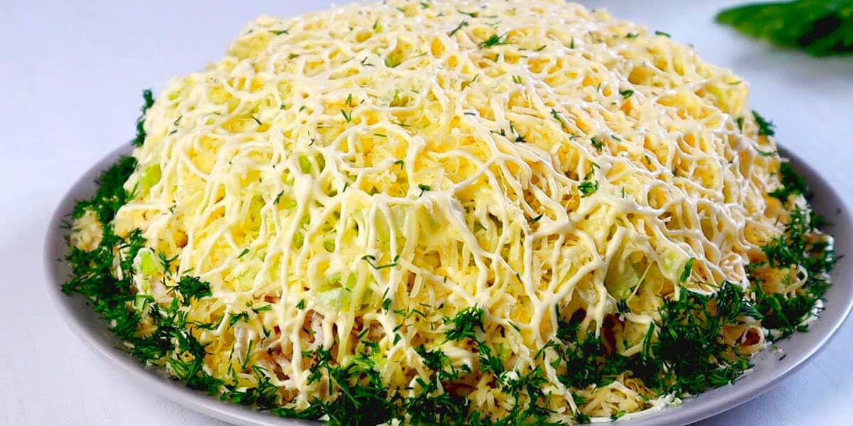 Нежный и воздушный салат "Лебединый пух": Рецепт, который покорит ваших гостей