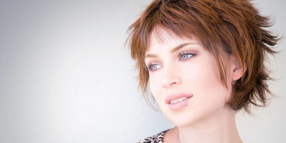 Стрижка, которая сделает жизнь проще: секреты легкой укладки для современных женщин