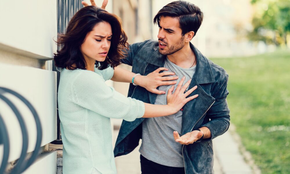 7 тревожных сигналов в ссорах, которые говорят о конце отношений