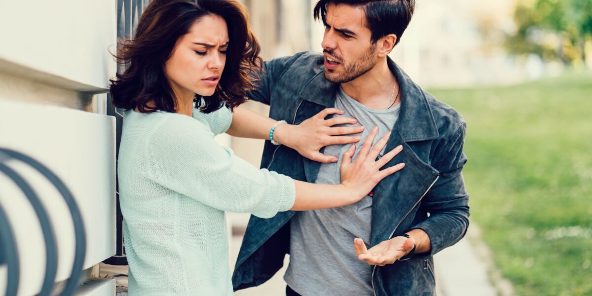 7 тревожных сигналов в ссорах, которые говорят о конце отношений