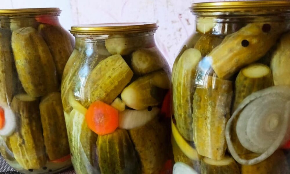 Хрустящие огурцы на зиму: проверенный рецепт любимой заготовки