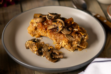 Нежное мясо в духовке: рецепт сливочных отбивных для идеального ужина