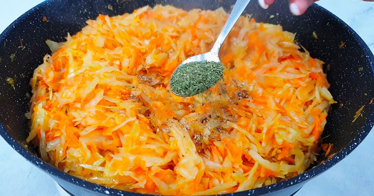 Секреты тушения капусты от опытных хозяек: вкус, который понравится всей семье