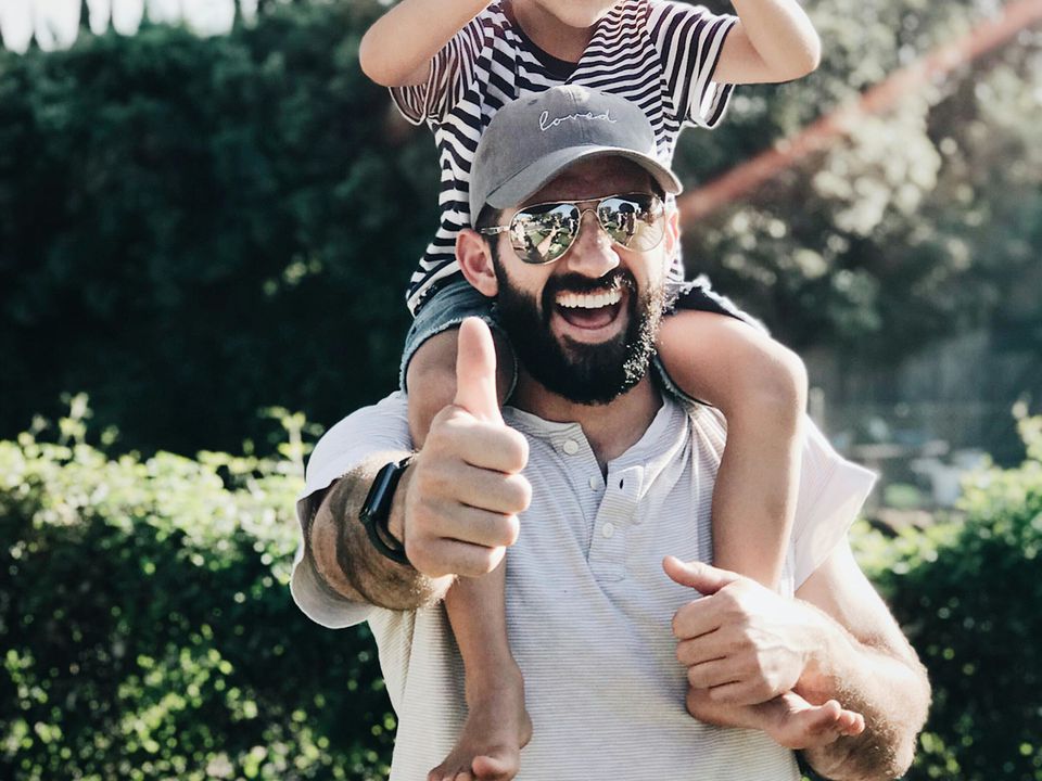 Как сделать так, чтобы мужчина почувствовал себя самым важным: секреты комплиментов, которые покорят его сердце