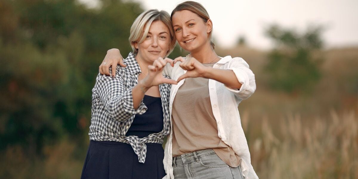 Как улучшить отношения с взрослой дочерью: 5 советов для мамы