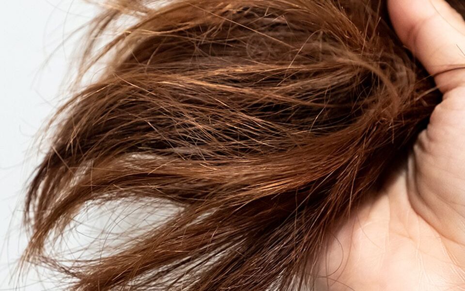 Секреты ухода за пористыми волосами: как избавиться от пушистости и добиться идеальной укладки