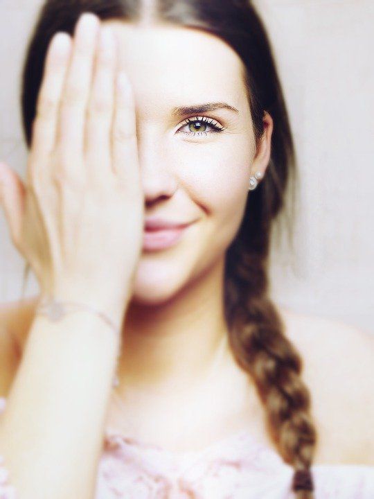 Главные ошибки в макияже: как избежать асимметрии лица и выглядеть идеально