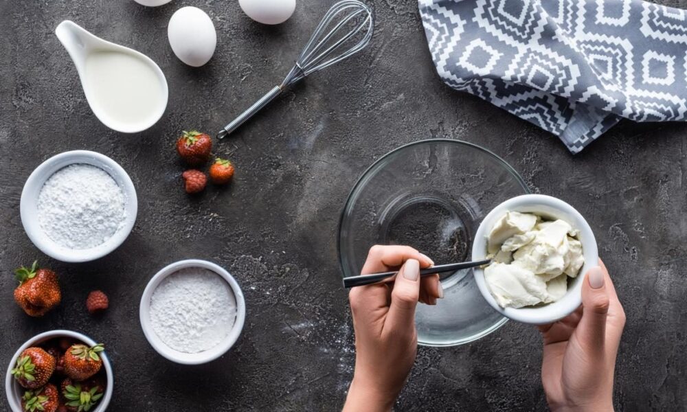 Сметанный крем: секреты идеальной густоты и проверенный рецепт