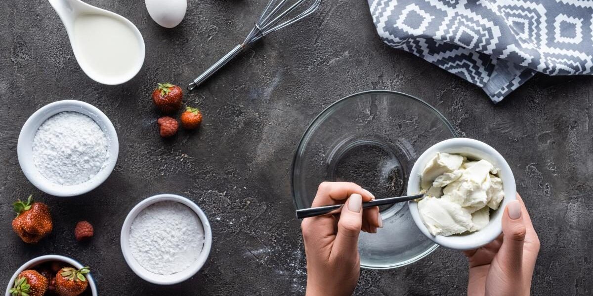 Сметанный крем: секреты идеальной густоты и проверенный рецепт