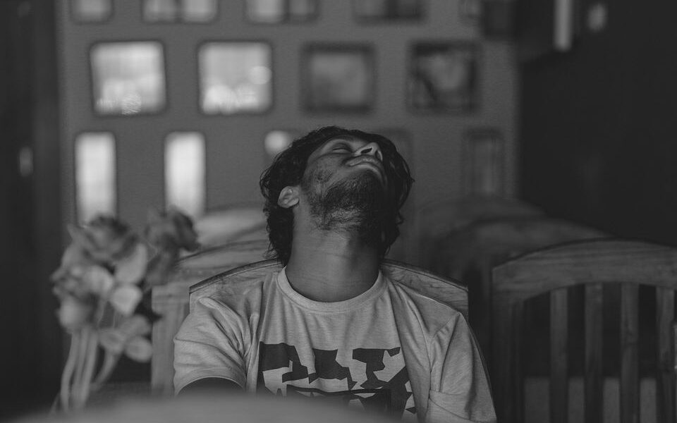 Как справиться с предательством: 7 советов для женщин