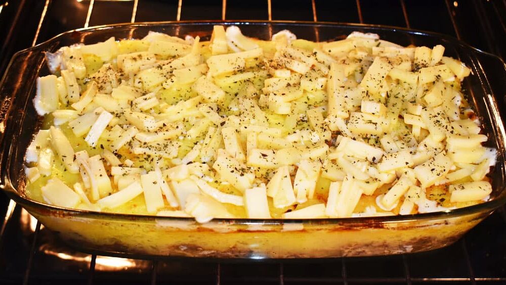 Простая и сытная запеканка: рецепт, которого хватит на несколько дней