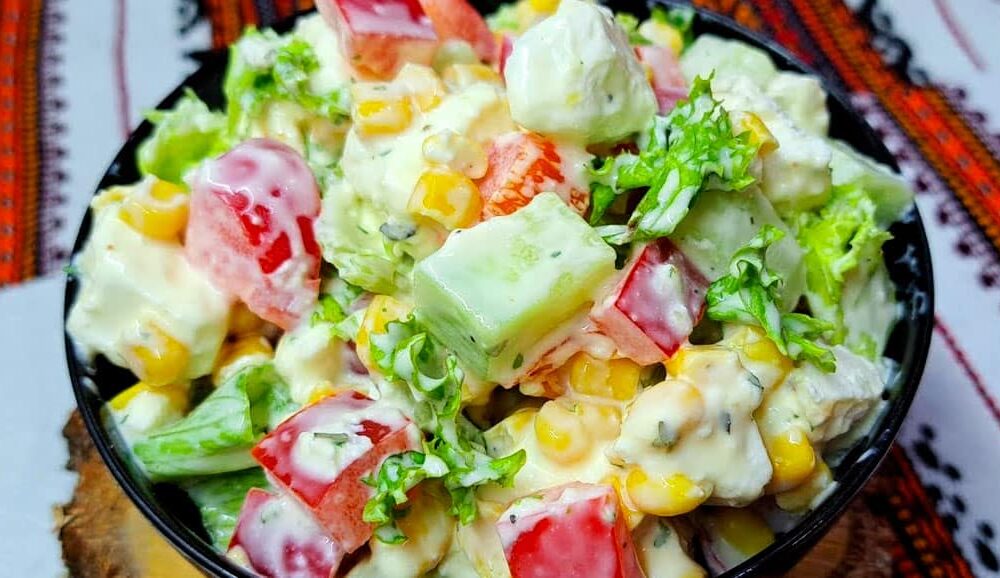 Быстрый весенний салат: Рецепт, который не надоест и готовится за 5 минут