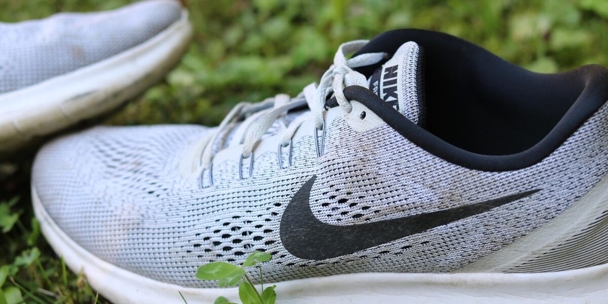 Image for: Твой Стиль: Секреты Модниц и Тренды Сезона. Tags: nike, обувь, виды спорта, футбол, зеленый, мода, тренд, сти...