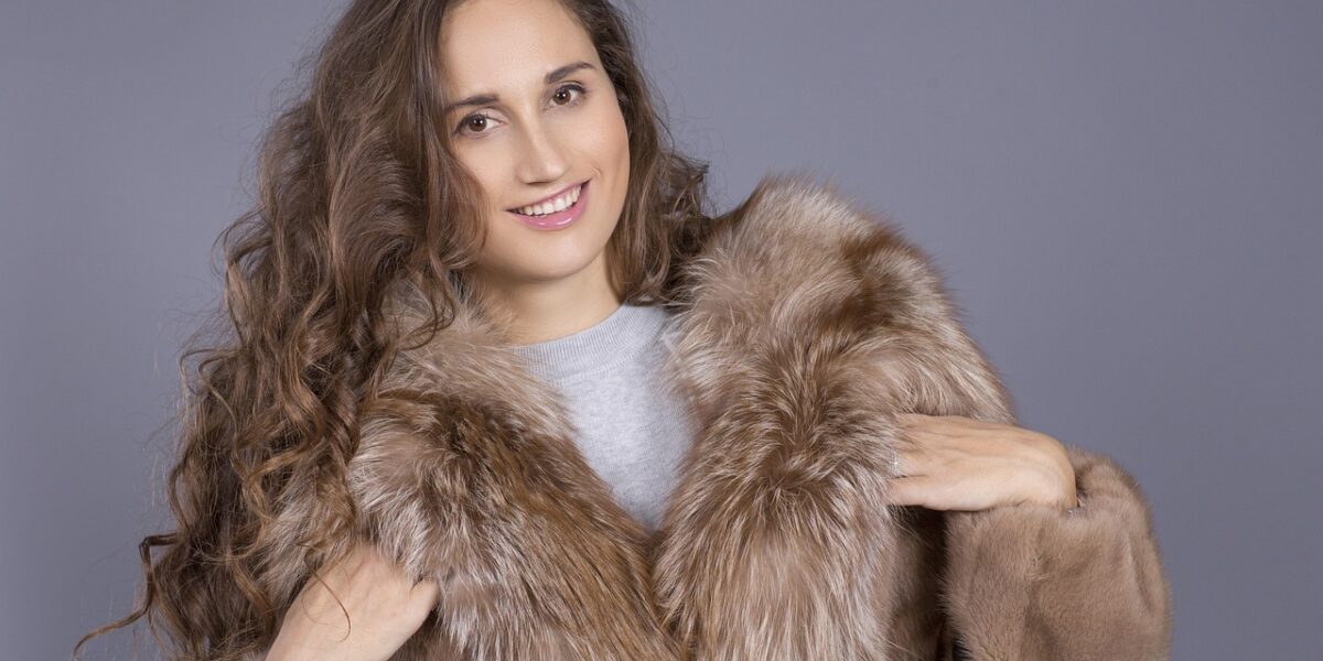 Image for: Стиль без возраста: как всегда выглядеть безупречно. Tags: шуба, мех, взгляд, роскошь, богатство, очарование,...