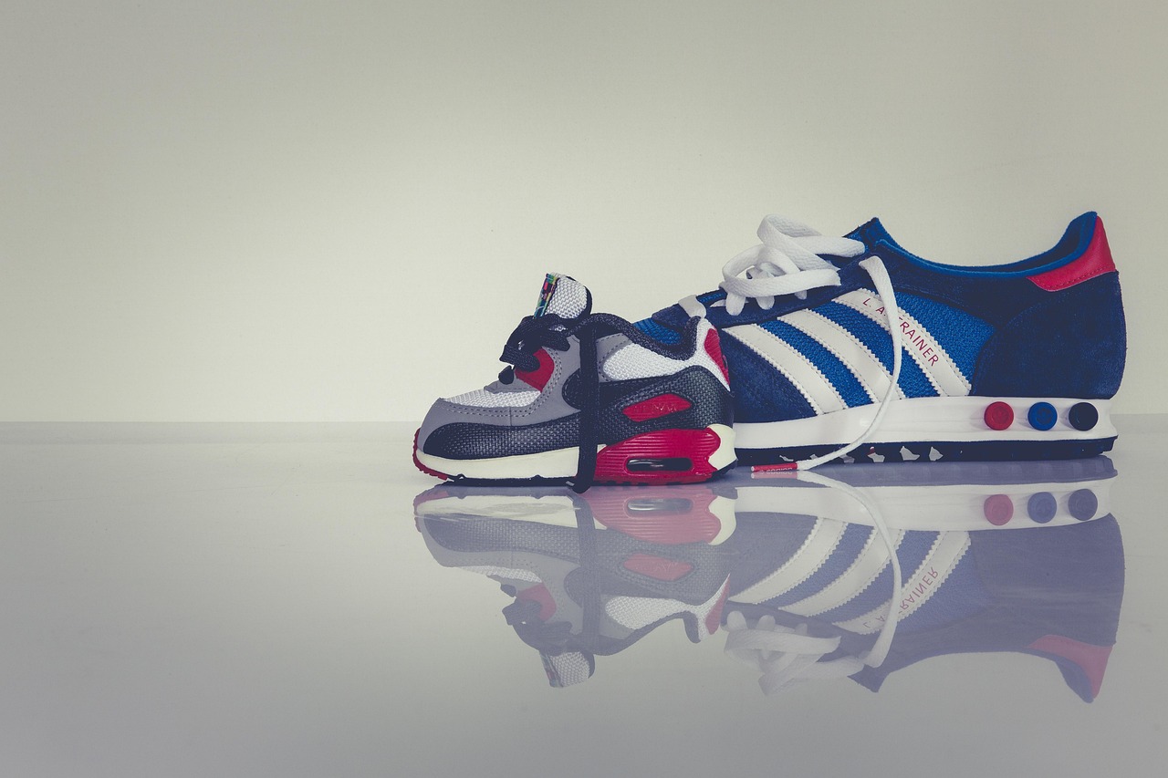 Image for: Модные тенденции: создай свой неповторимый образ. Tags: спортивная обувь, обувь, кроссовки, домашняя обувь, а...