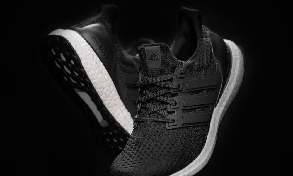 Image for: Ваш Стиль: Тренды, Идеи и Секреты Идеального Образа. Tags: кроссовки, туфли, обувь, мода, тенденция, образ жи...