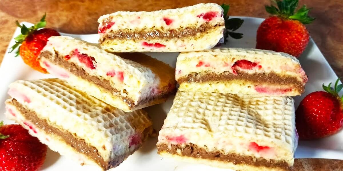 Клубничное мороженое: освежающий десерт для жаркого лета. Нежный рецепт с непревзойденным вкусом.