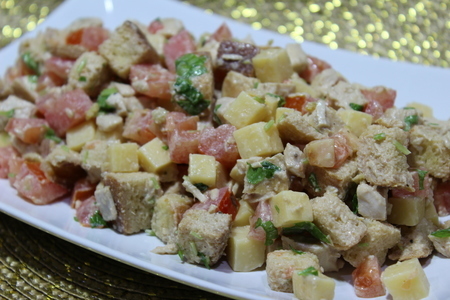 Куриный салат: секреты идеальной заправки для женского стола