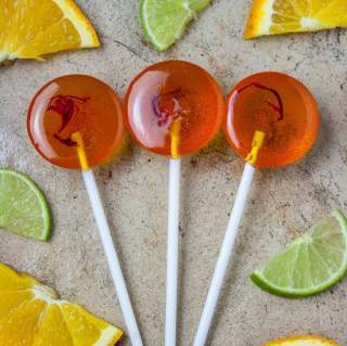 Сладкие петушки на палочке: простой домашний рецепт