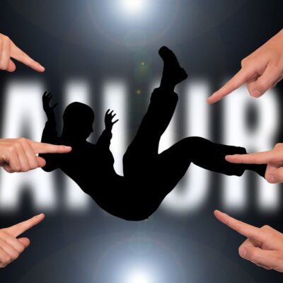 Почему неудачи преследуют нас: 5 психологических причин и как их преодолеть