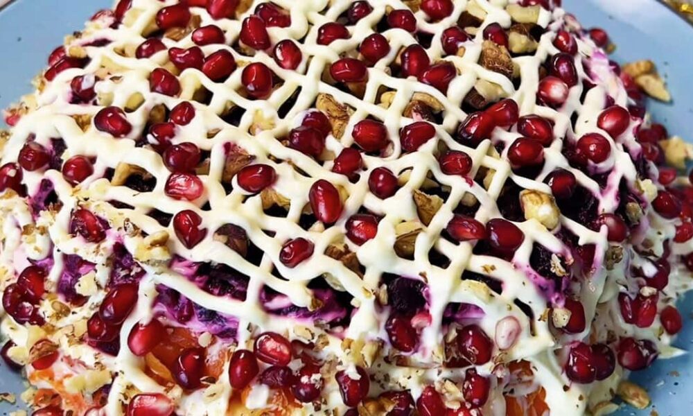 Невероятный салат, который покорит ваших гостей: рецепт восторга!