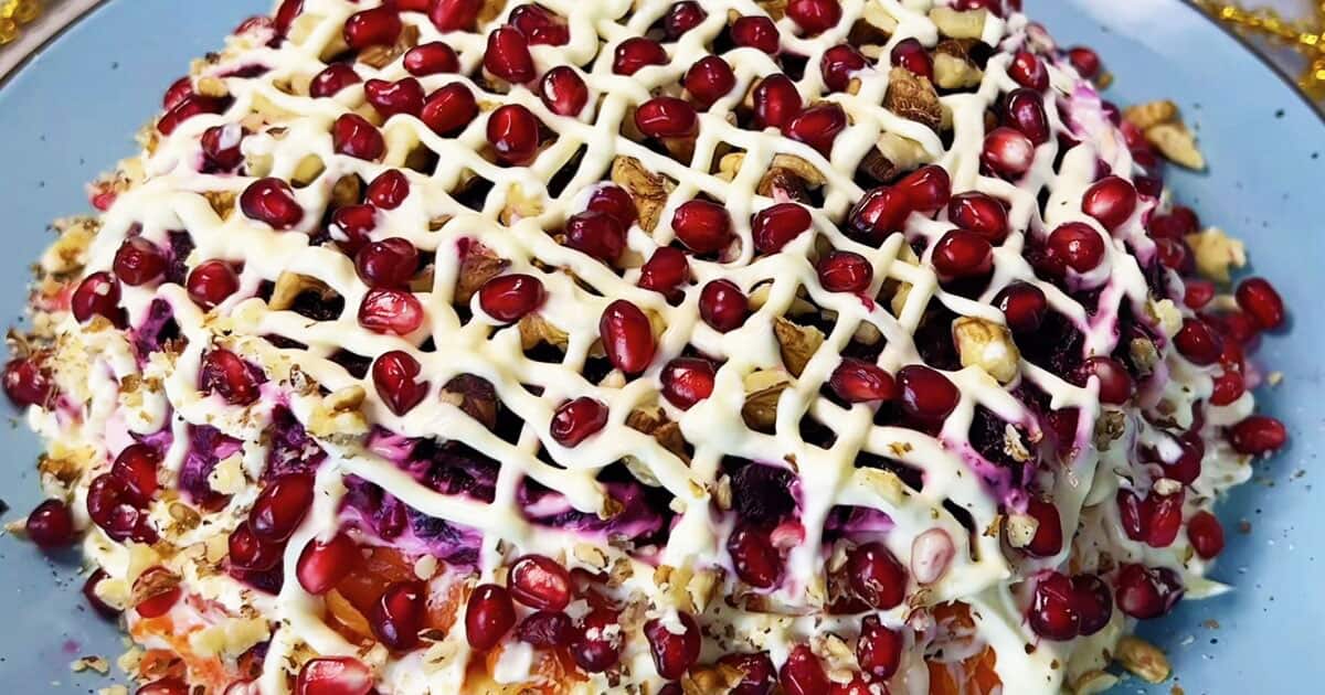 Невероятный салат, который покорит ваших гостей: рецепт восторга!