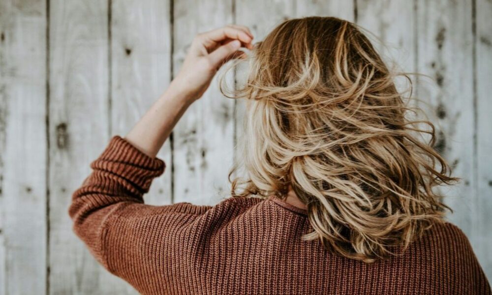 Зимний уход за волосами: секреты красоты и здоровья от эксперта