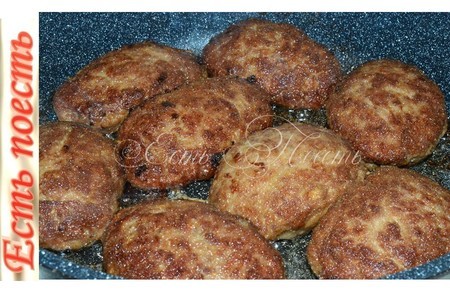 Нежные котлеты из мяса и печени: простой рецепт для сытного ужина