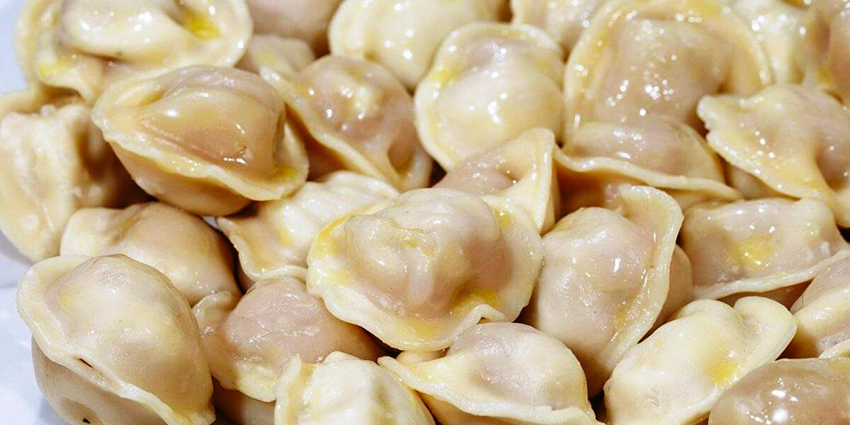 Секрет идеальных пельменей: добавьте уксус в тесто и удивитесь результату