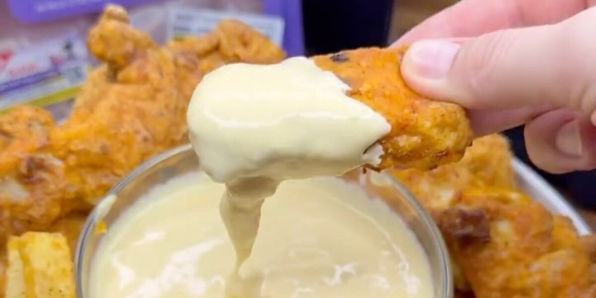 Куриные стрипсы с сырным соусом: простой рецепт любимого блюда для всей семьи