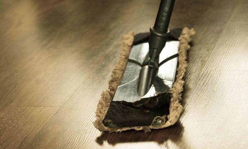 Как часто мыть пол: секреты идеальной чистоты в доме