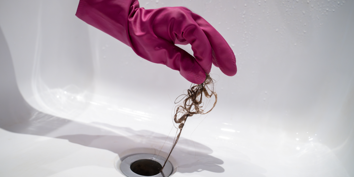 Как быстро прочистить трубы в ванной: секреты сантехника для идеального уюта