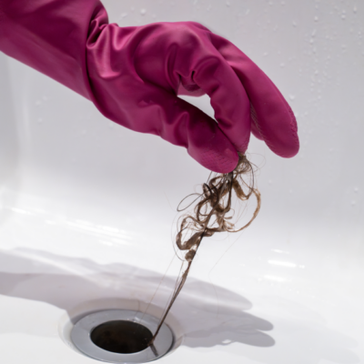 Как быстро прочистить трубы в ванной: секреты сантехника для идеального уюта