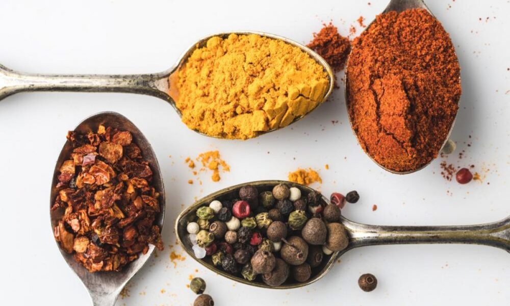 Сколько граммов в столовой ложке: кулинарная шпаргалка для дачниц