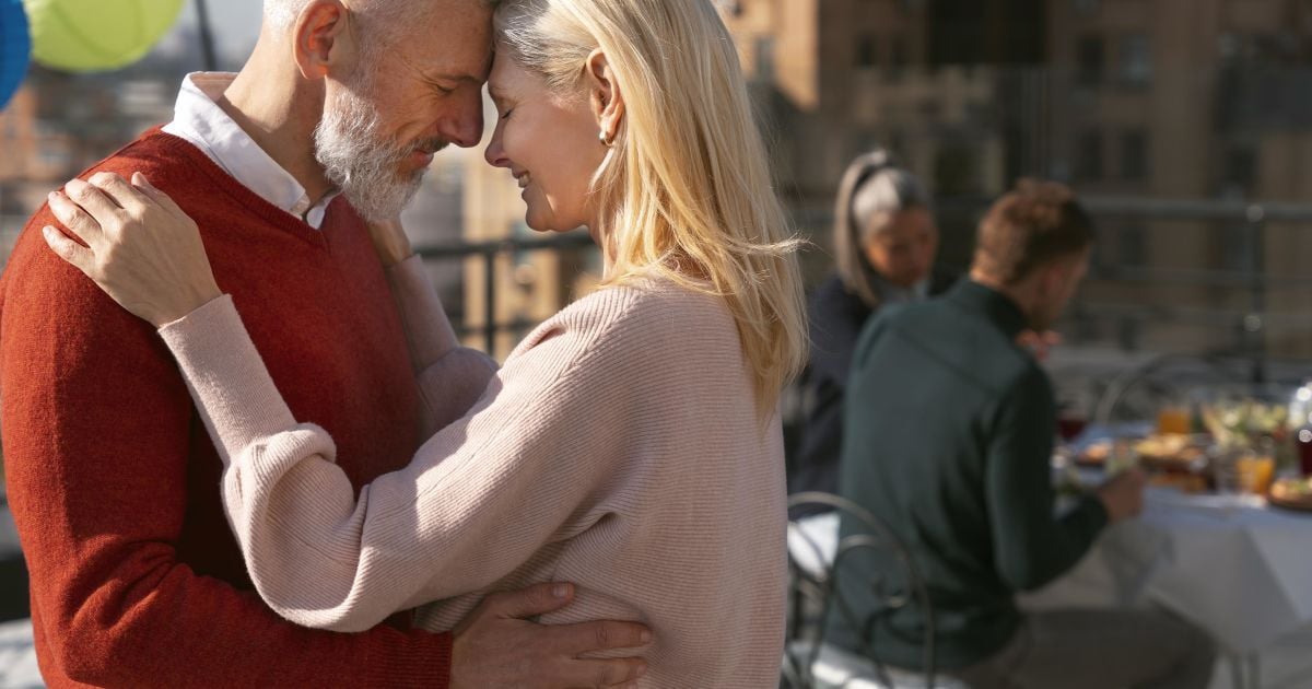Как обрести настоящее счастье в отношениях после 60: советы для женщин