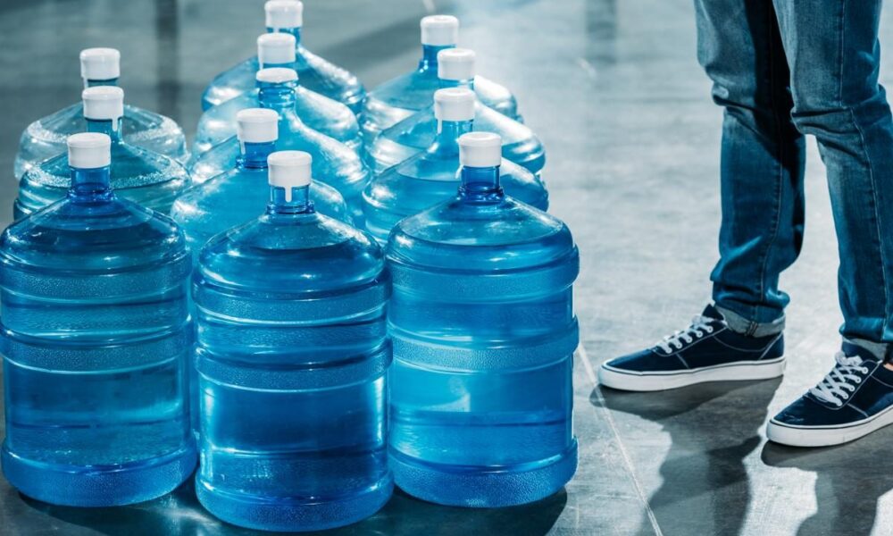 Как создать запасы воды для дома: практические советы на случай отключения