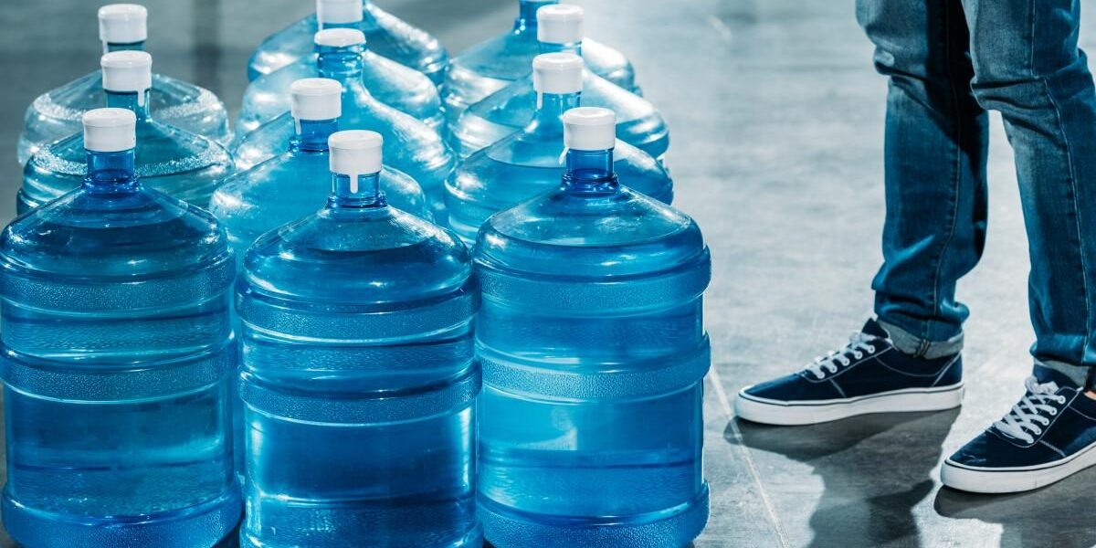 Как создать запасы воды для дома: практические советы на случай отключения