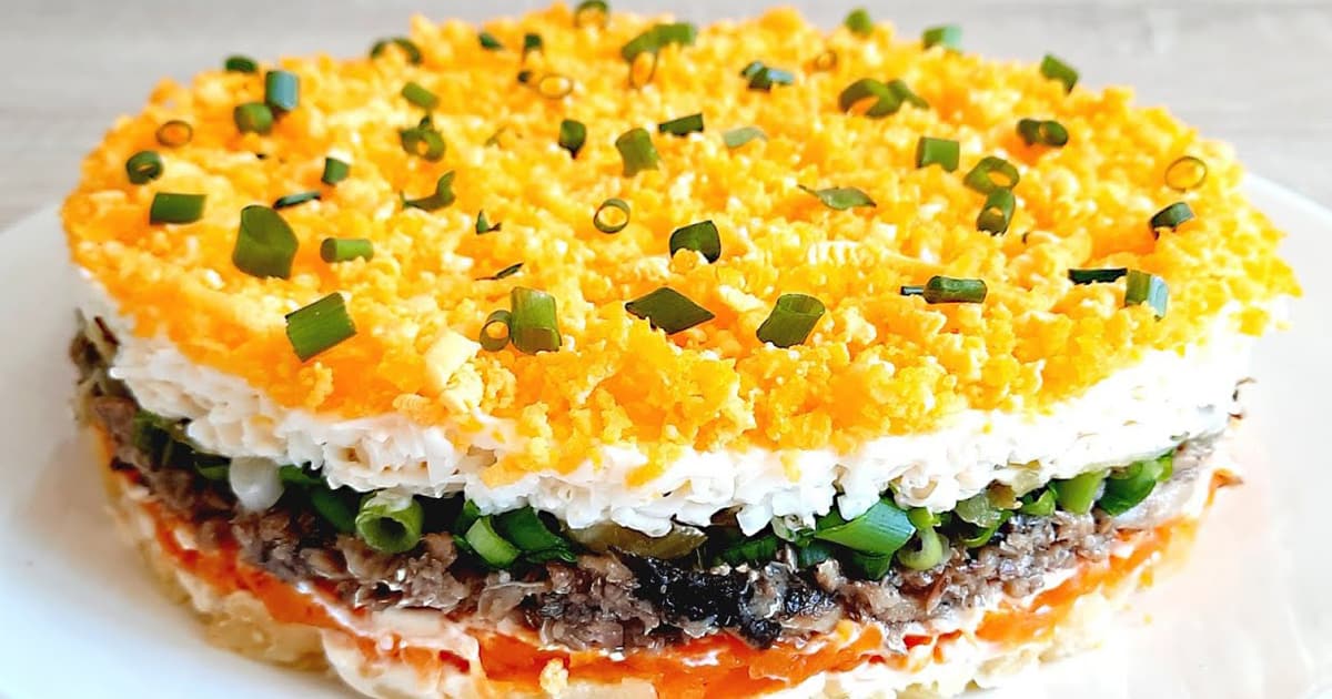 Новый салат с килькой: рецепт, который покорит вас лучше "Шубы"