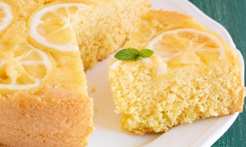 Лимонный перевернутый пирог: простой рецепт, который удивит всех