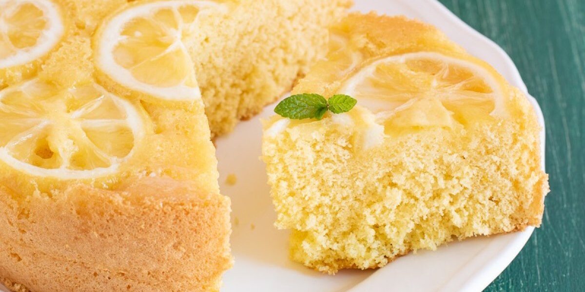 Лимонный перевернутый пирог: простой рецепт, который удивит всех