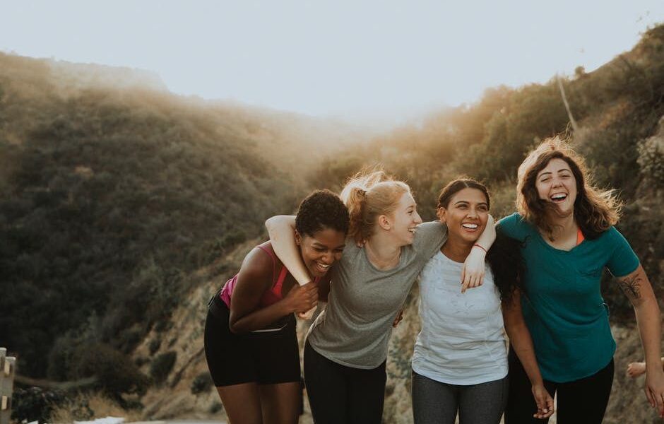 Истерика у женщины: признаки деградации отношений и как это исправить